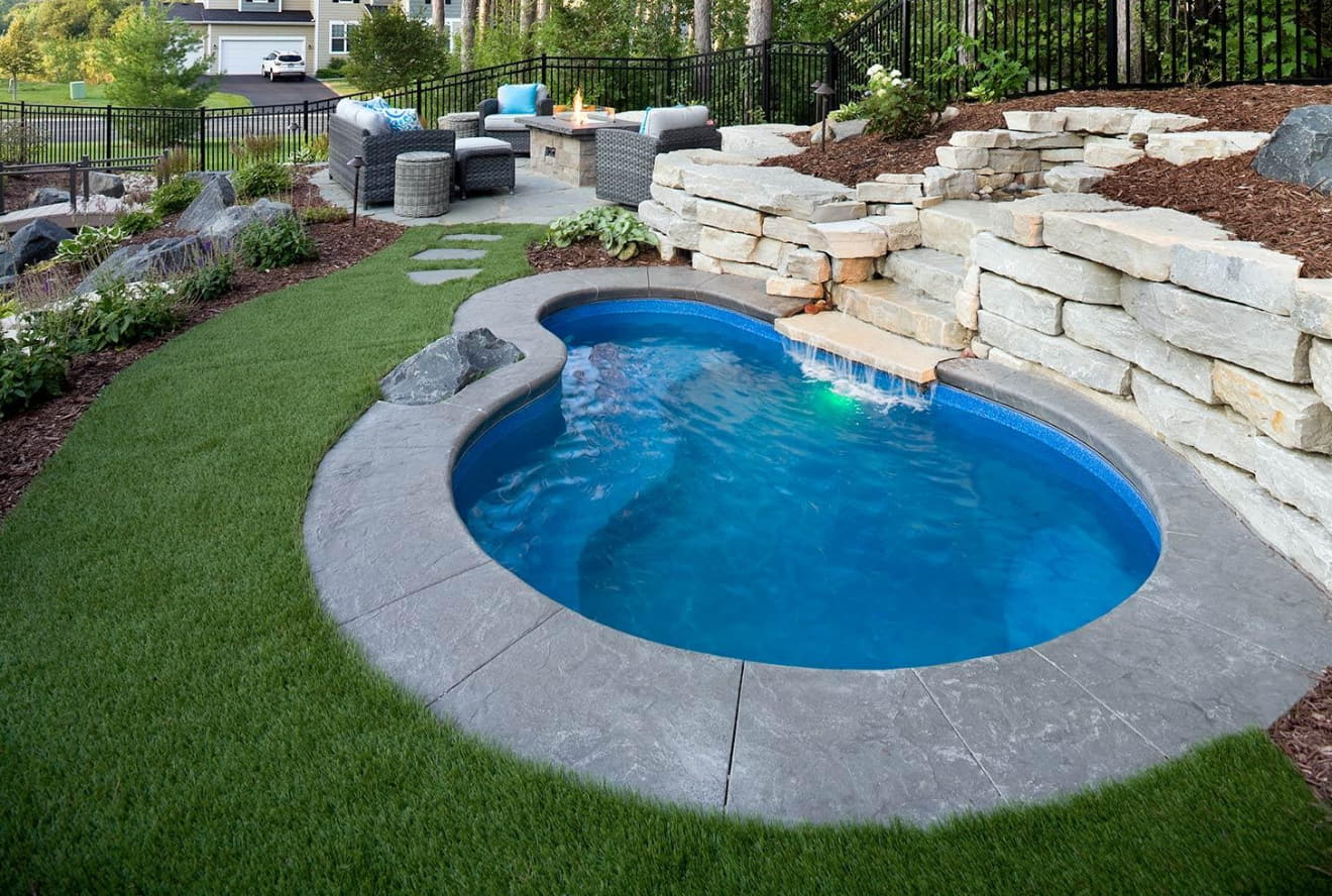 How Plunge Pools Can Transform Your Backyard?