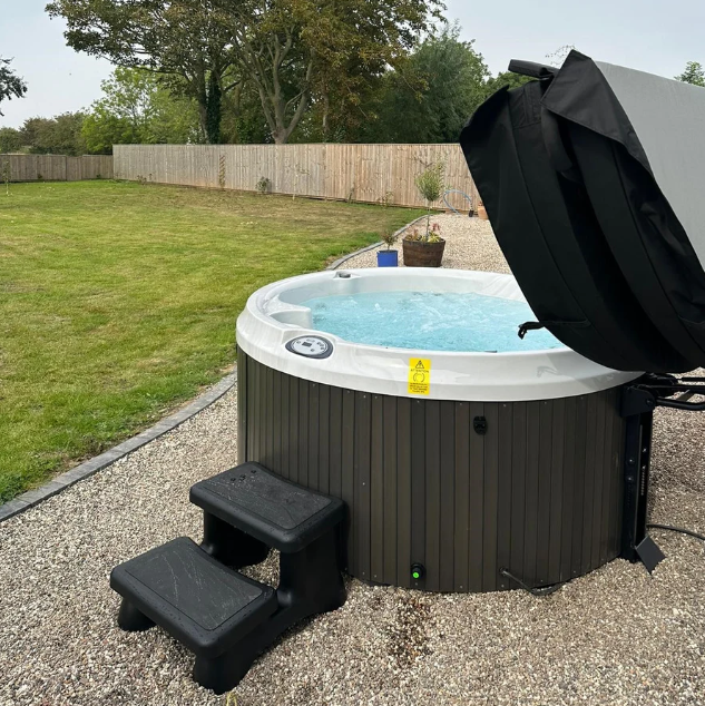 Why a Circle Hot Tub Is Ultimate Retreat?